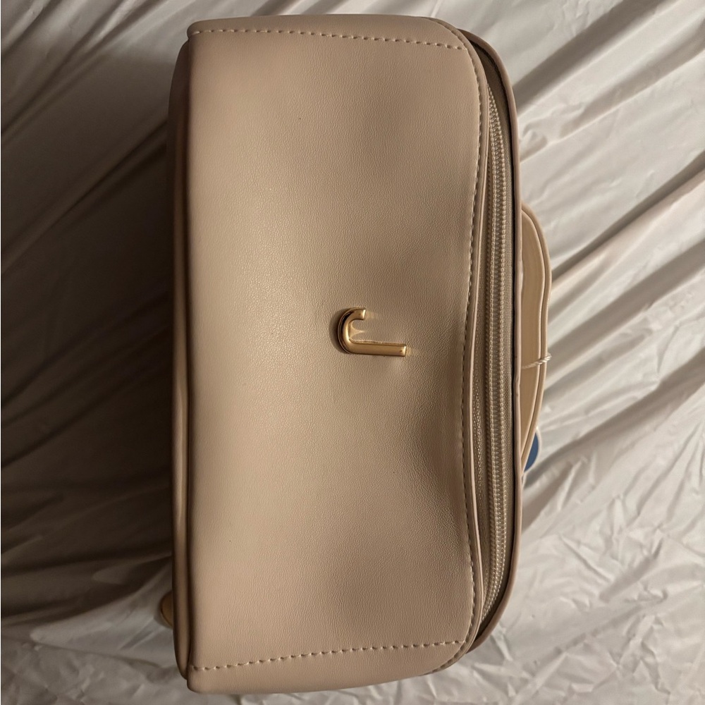 Elegant Cream Handbag